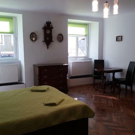Charming Downtown Studio Brasov Ngoại thất bức ảnh