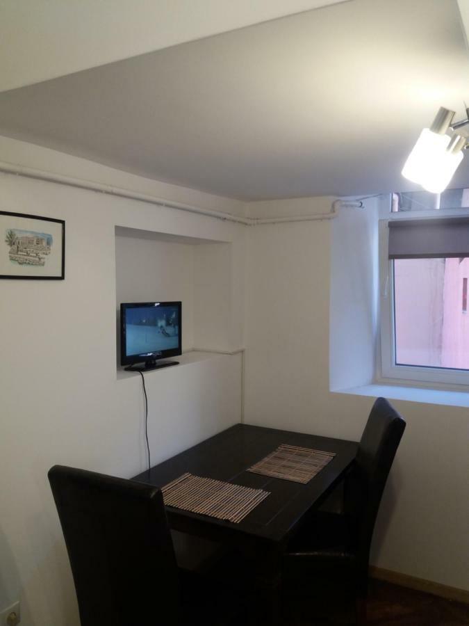 Charming Downtown Studio Brasov Ngoại thất bức ảnh