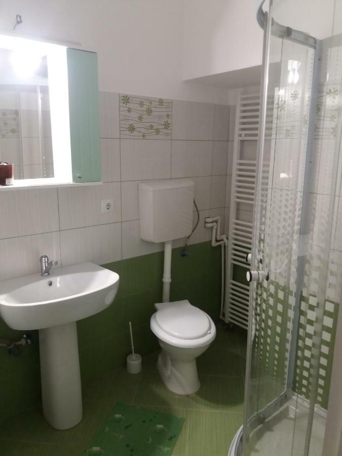 Charming Downtown Studio Brasov Ngoại thất bức ảnh